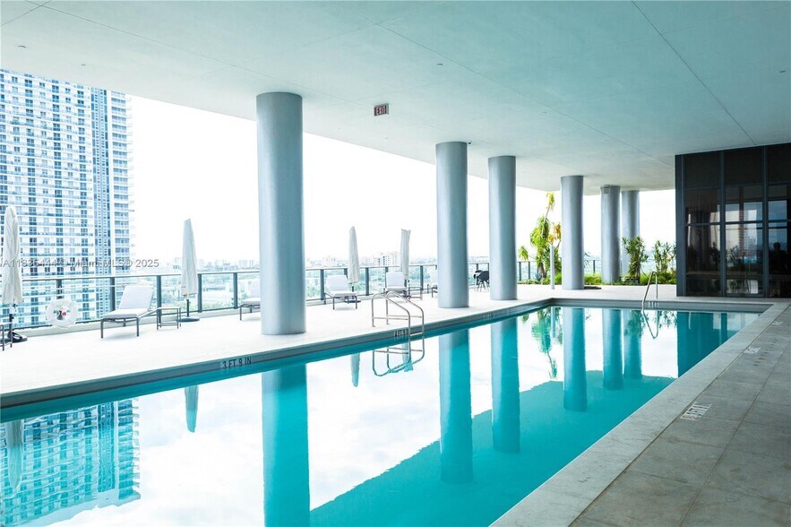 Pool - 1600 NE 1st Ave
