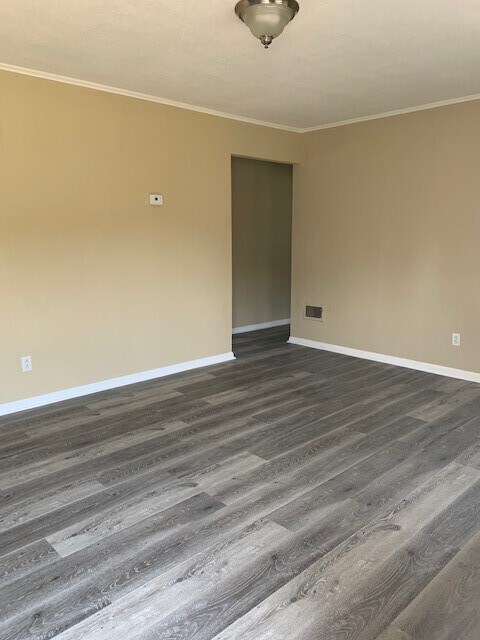 living space - 718 Mylinda Dr