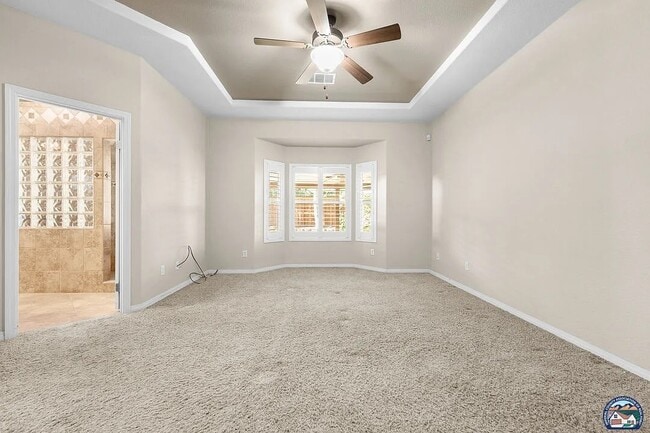 Building Photo - 2751 Sandalwood Dr