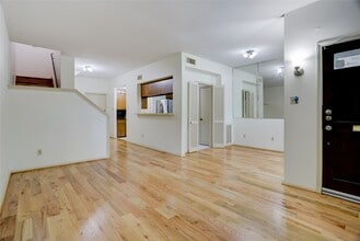 Building Photo - 6723 Belmont St