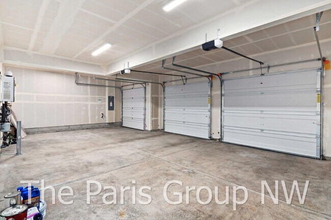 Building Photo - 2122 83rd Ave E