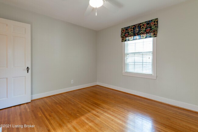 Building Photo - 4011 Hycliffe Ave