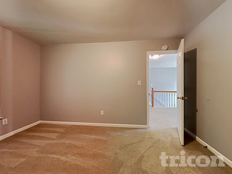 Building Photo - 2674 Calumet Farm Ln