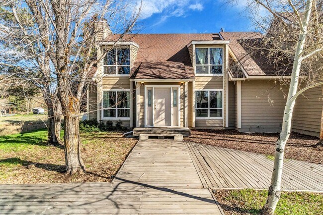 Building Photo - Park Meadows