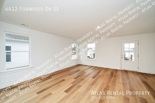 Building Photo - 4412 Foxwood Dr SE