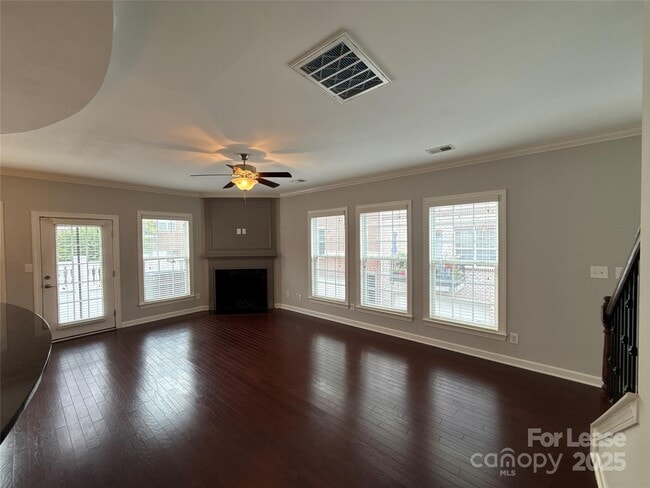 Building Photo - 2225 Camalier Ln