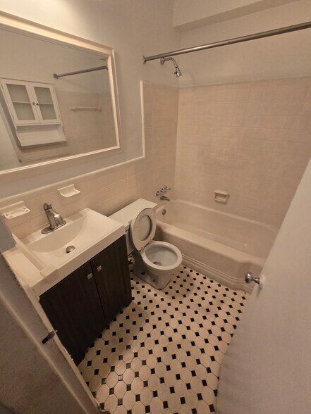 Building Photo - 1727 Massachusetts Avenue Northwest #209, Washingt