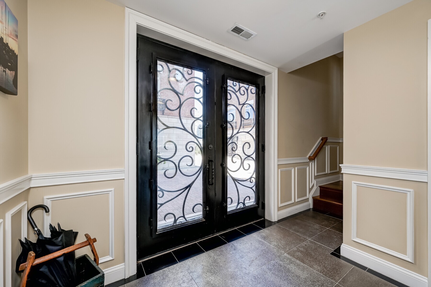 Building Photo - 621 Ponte Villas N