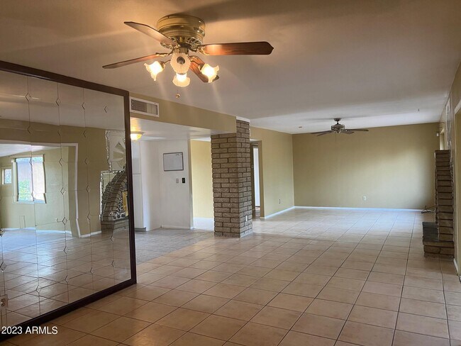 Building Photo - 3946 E Cortez St