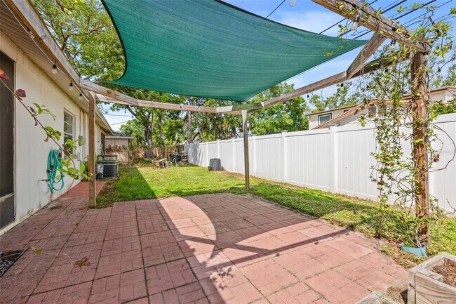 Building Photo - 2715 63rd Terrace N