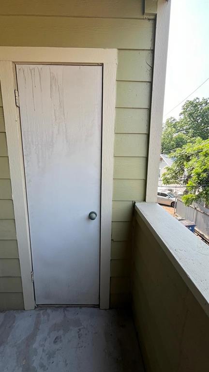 Building Photo - 808 W 29th St