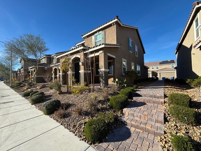 Building Photo - Stunning 3Bed/2Bath/2Car Townhome located in the N. Las Vegas/Tule Springs area!