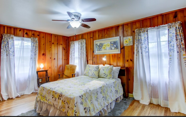 Building Photo - 2408 N 49th St