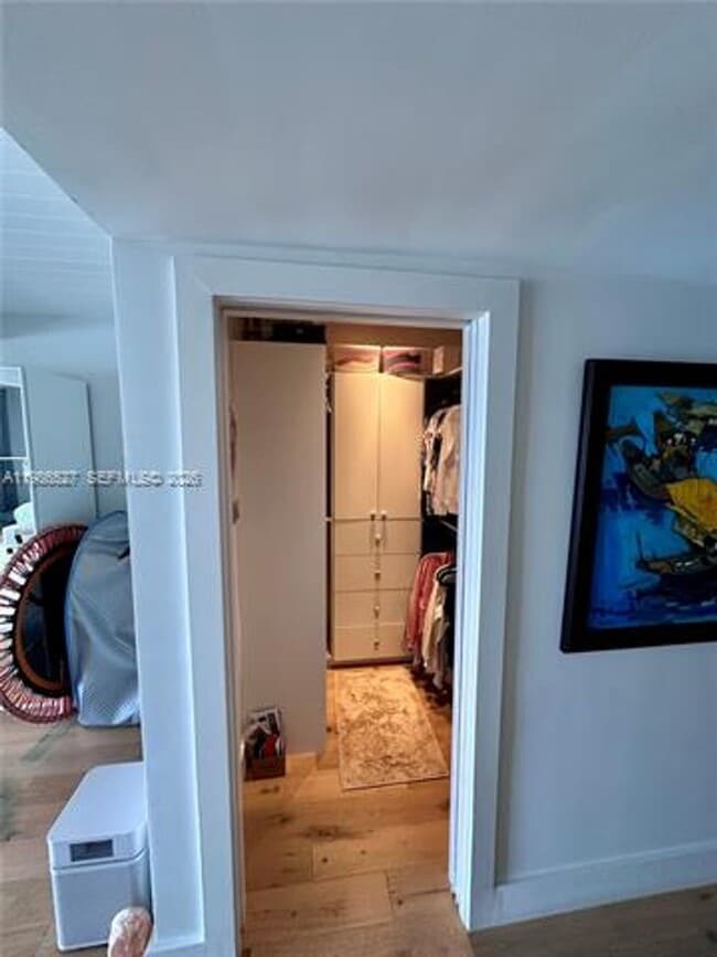 Building Photo - 166 Harbor Dr