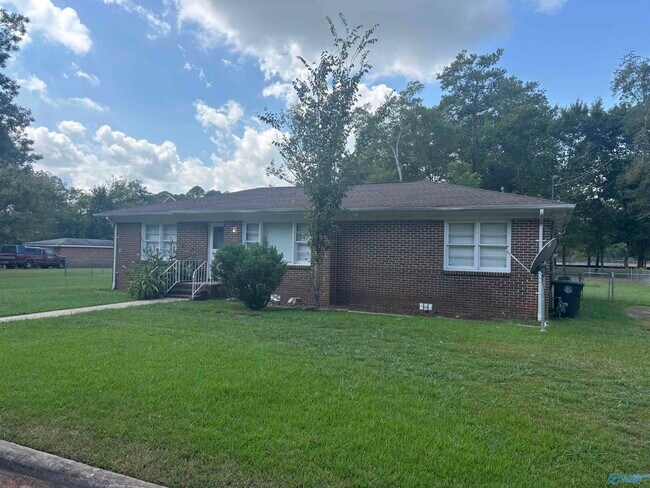 Building Photo - 312 Orange Cir