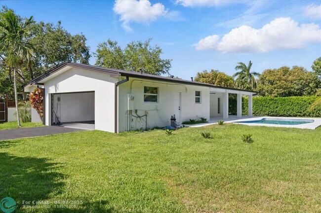 Building Photo - 7860 SW 158th Terrace