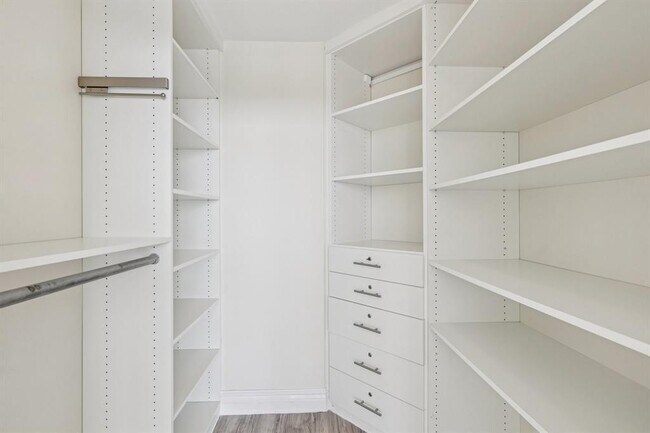 Building Photo - 7330 Ocean Terrace