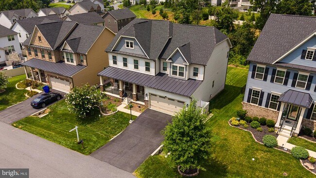 Building Photo - 7142 Starmount Ct