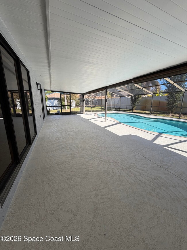 Building Photo - 845 Juniper Cir