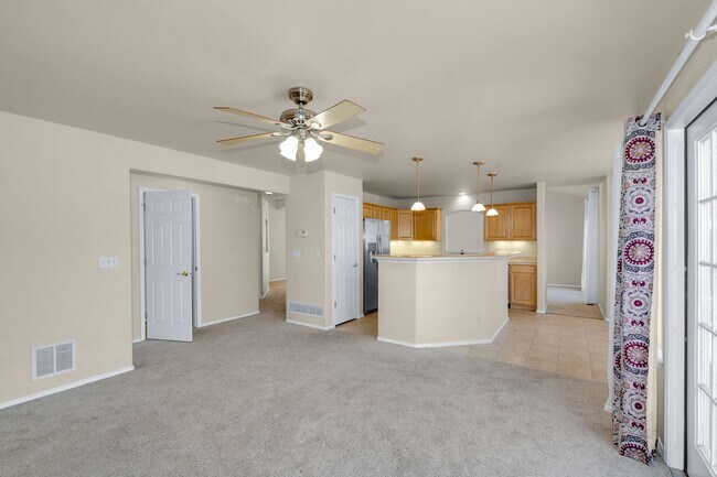 Building Photo - Pinon Valley 2 story 3 bedroom home