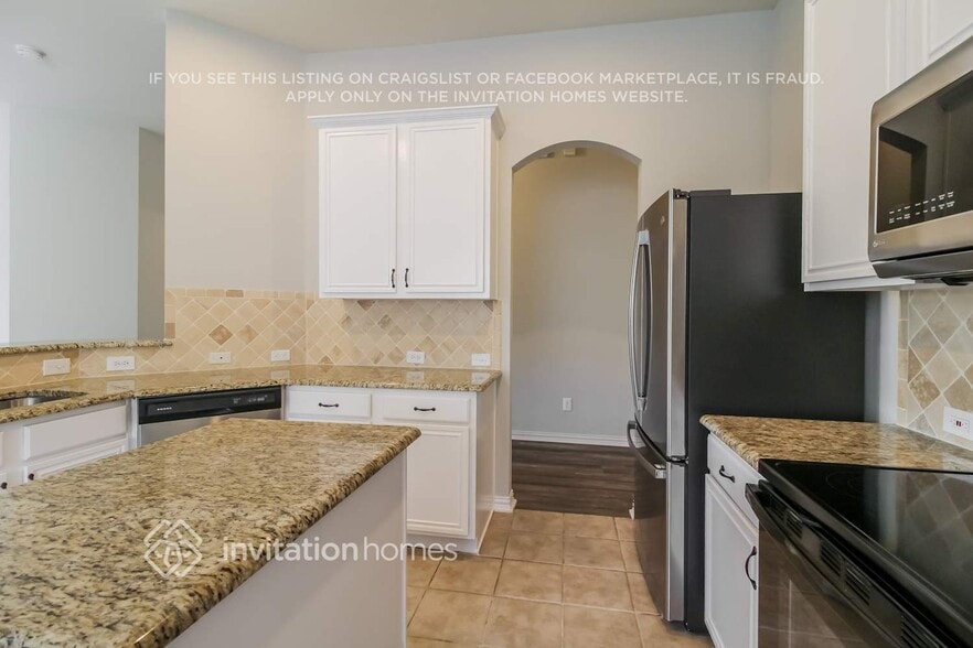 Building Photo - 13425 Austin Stone Dr