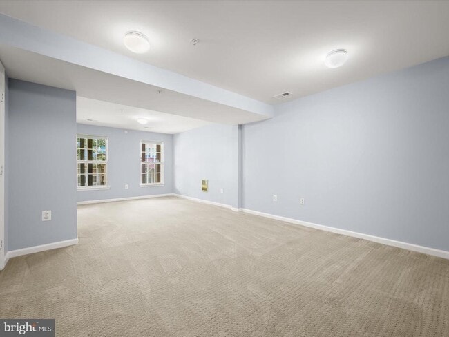 Building Photo - 4243 Begonia Dr