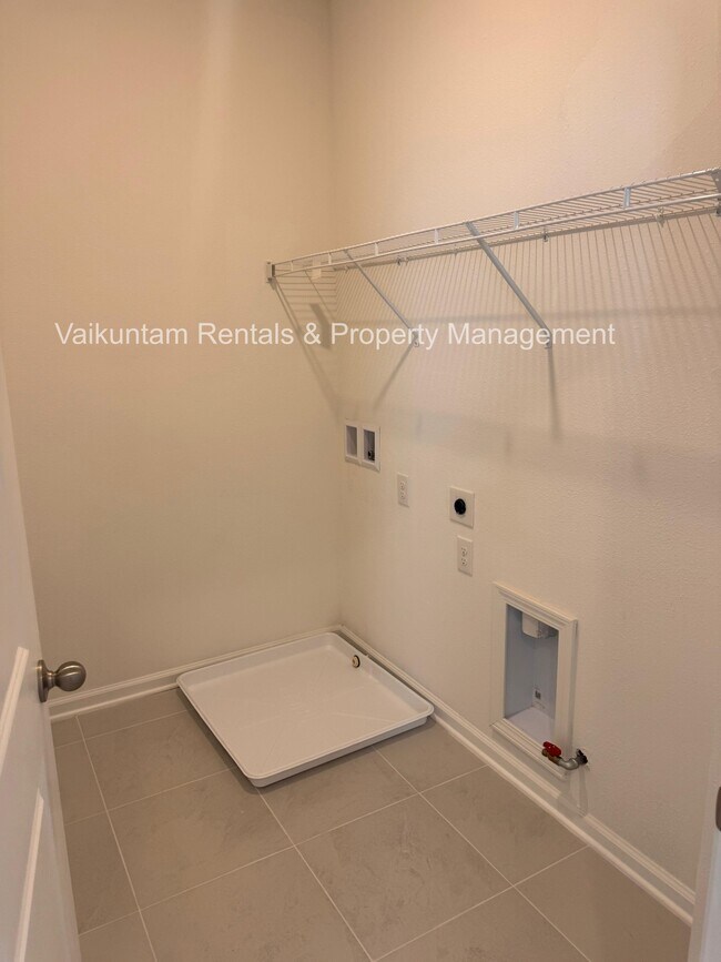 Building Photo - 91 Silver Myrtle Ct