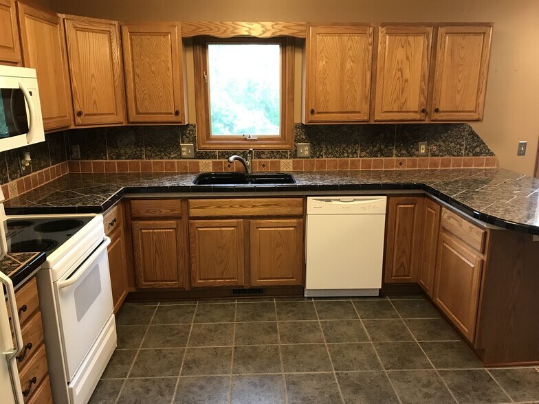 Building Photo - 5726 Fox Mill Run