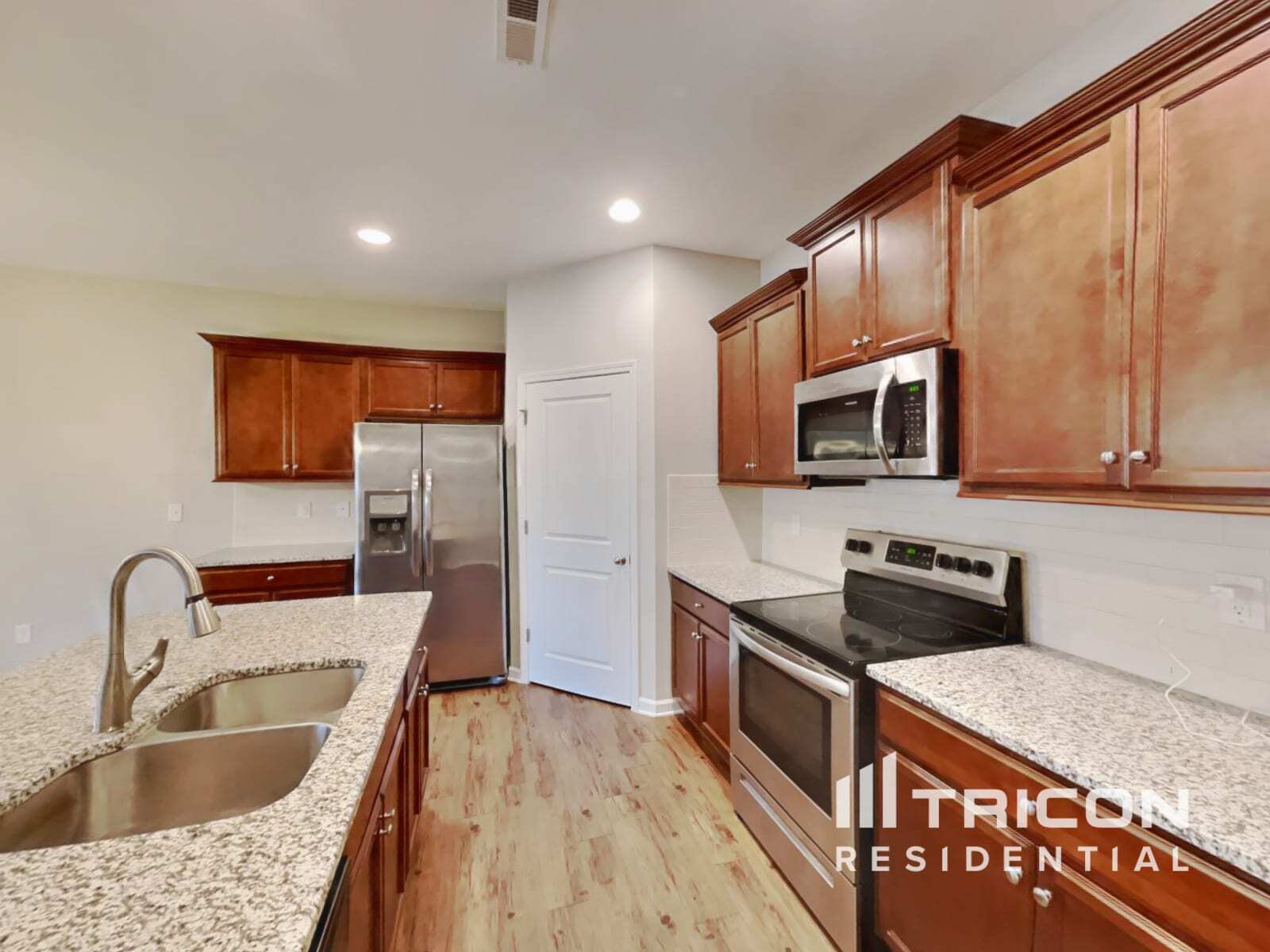 Building Photo - 652 Rose Mallow Dr