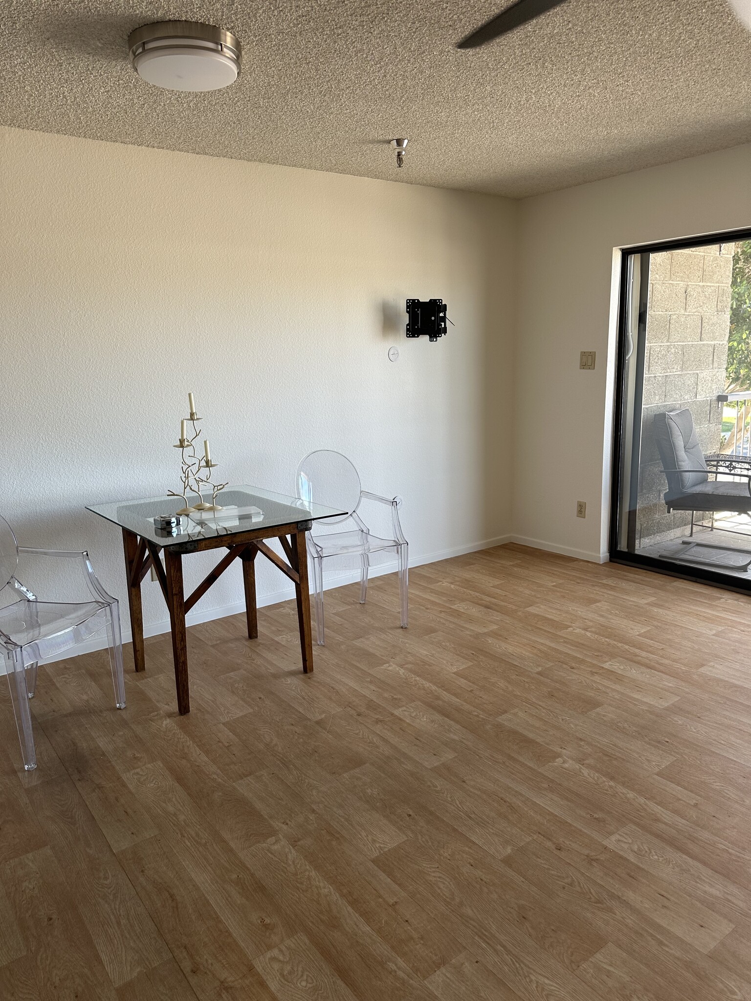 Dining area combo living rom - 425 S Parkcrest