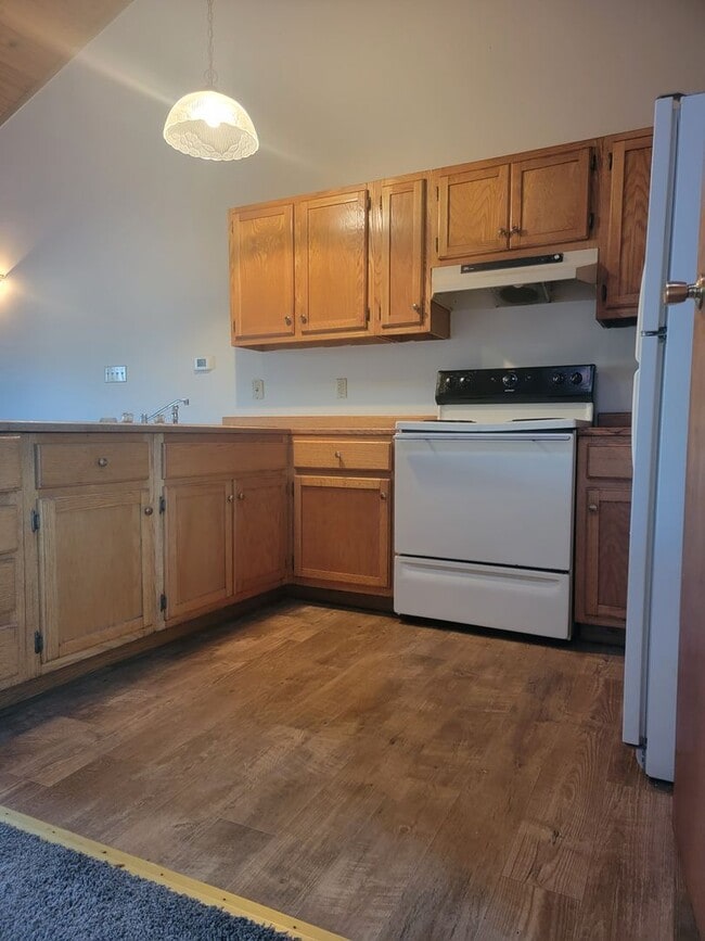 Building Photo - 1137 Dale Dr