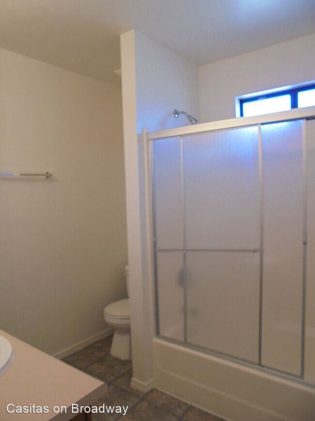 Building Photo - 9111 E Broadway Blvd