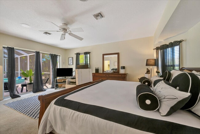 Building Photo - 19 Hoffer St