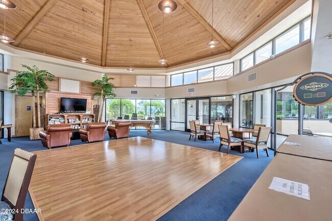 Building Photo - 4626 Harbour Village Blvd