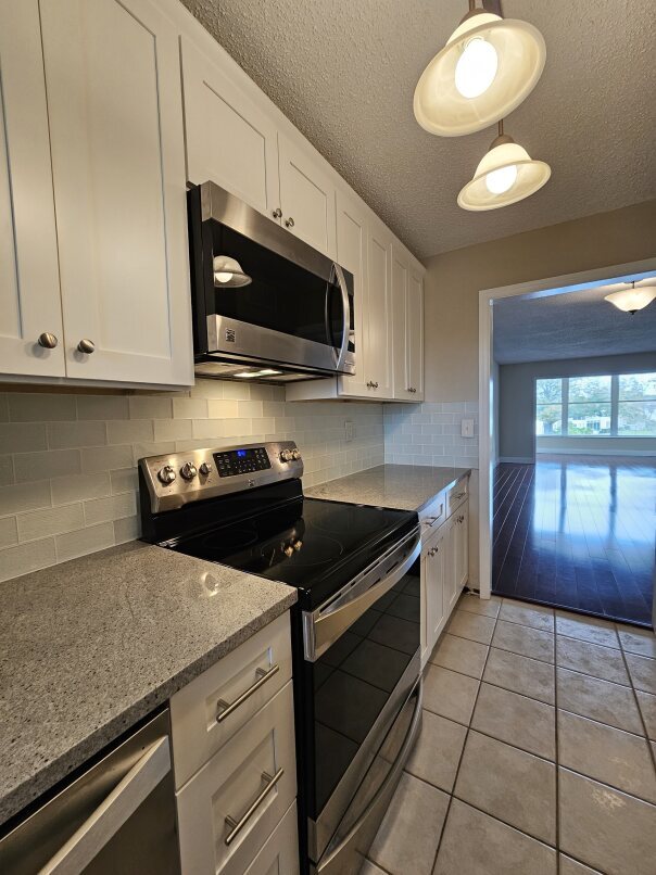 Building Photo - 4595 Chancellor St NE