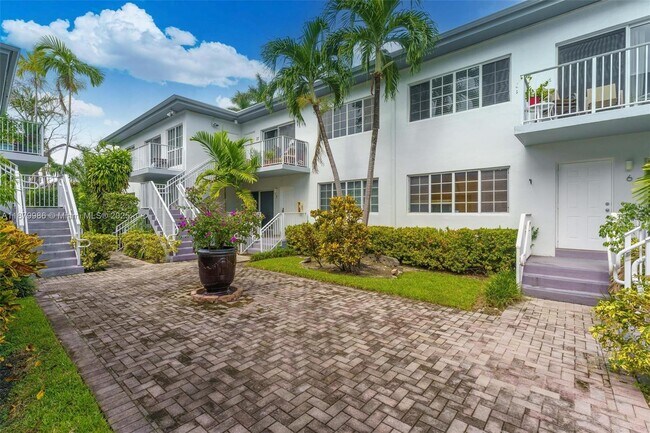 Building Photo - 9280 Bay Harbor Terrace