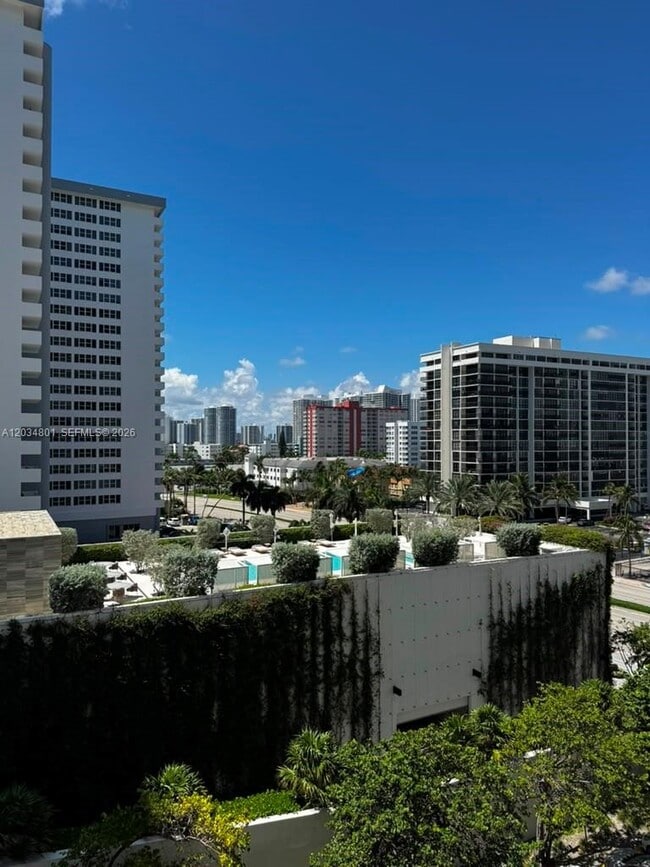 Building Photo - 1980 S Ocean Dr