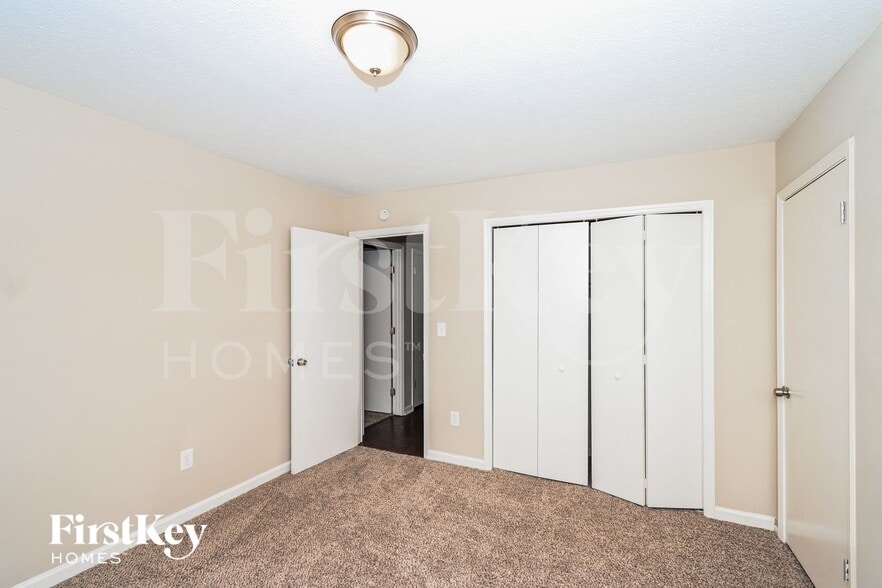 Building Photo - 6668 Windwood Cir