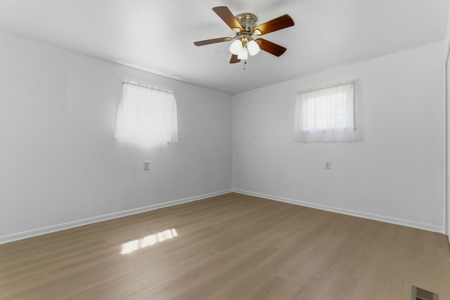 Building Photo - 3007 Dabbs Ave