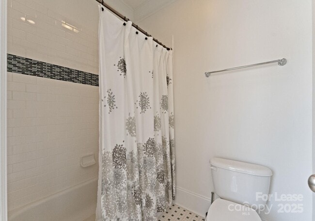 Building Photo - 3125 Pinehurst Pl