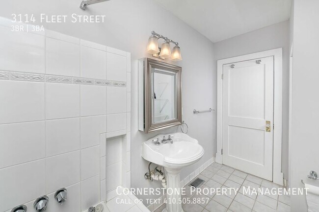 Building Photo - 3 bed, 3 bath I $2500| 3114 Fleet St. Balt...