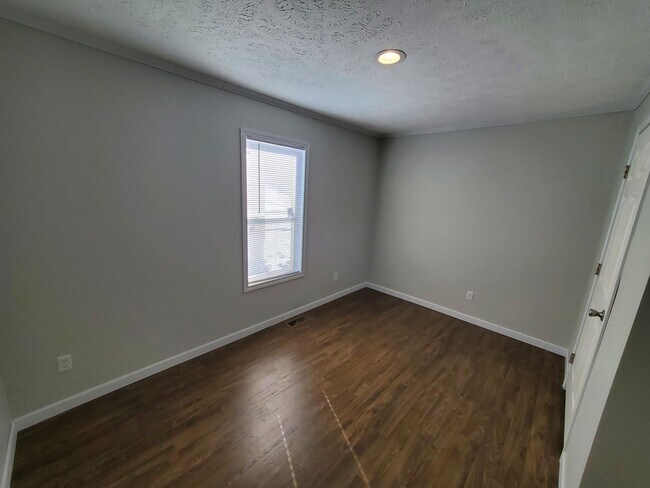 Building Photo - 24 Bluebird Hill Dr