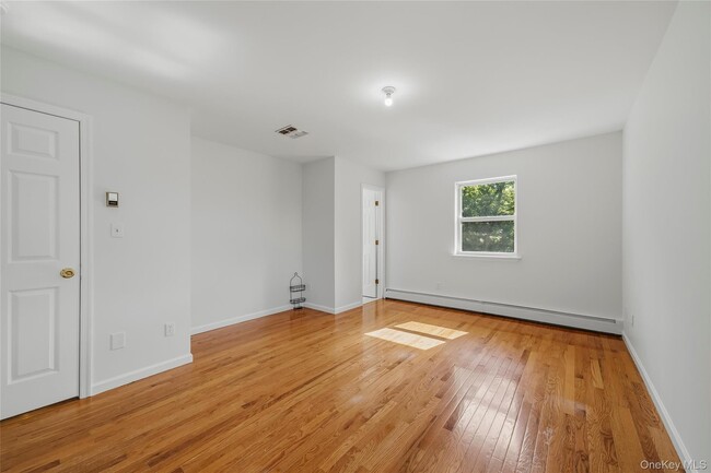 Building Photo - 35 Cunningham Dr