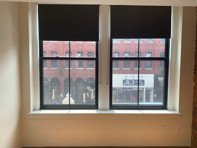 Building Photo - 105-107 Washington Street-Unit 5