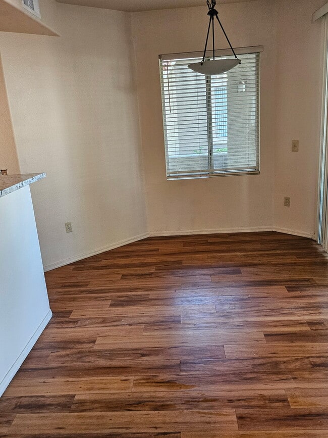 Building Photo - 2929 W Yorkshire Dr