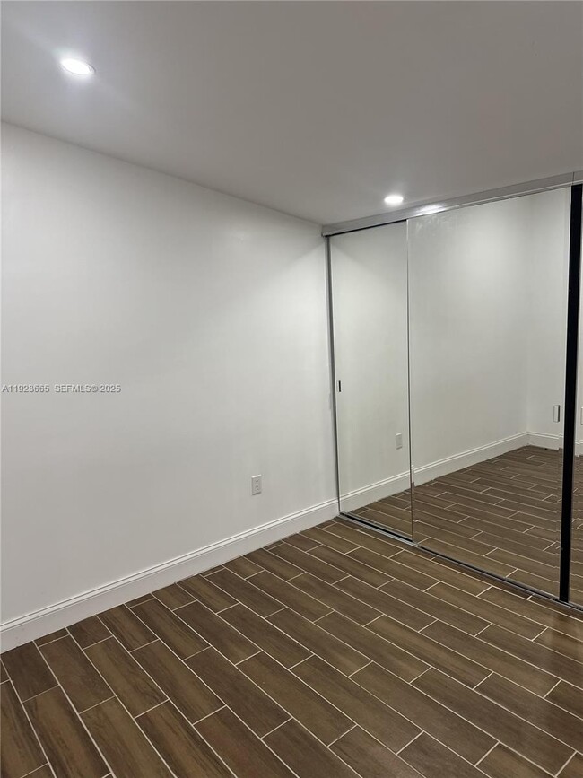 Building Photo - 7121 Harding St