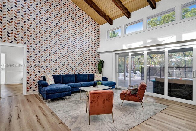 Building Photo - 2120 SW 28th Way