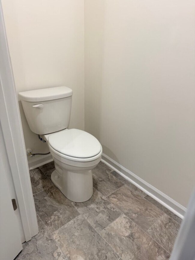 Building Photo - Maryville 37803 - Brand New Build in Maryville! 5 bedroom, 3.5 bath home - Contact Troy Adams (86...