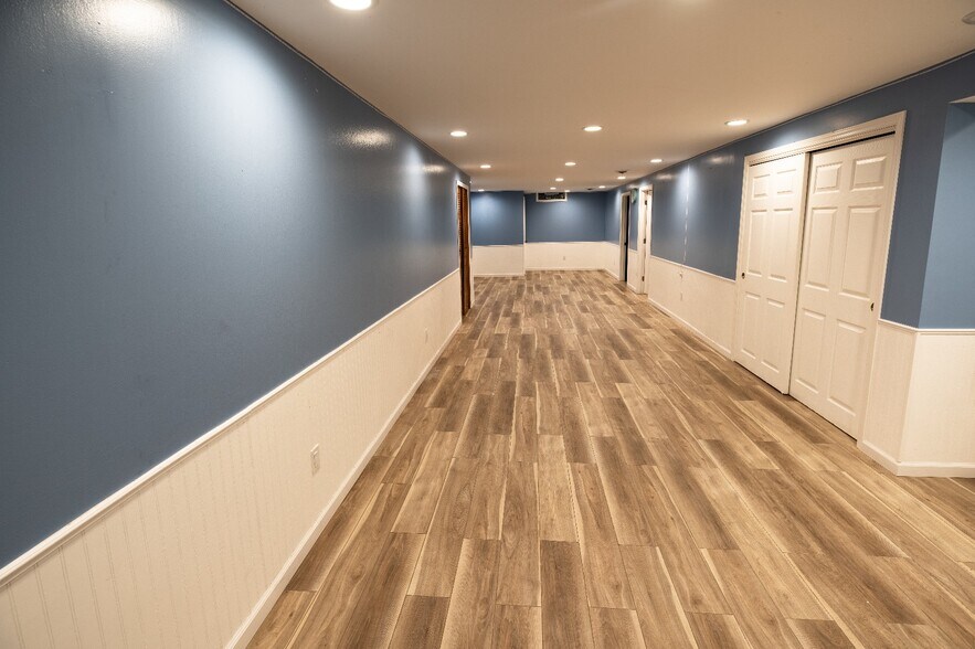 Building Photo - 8684 N 62nd St