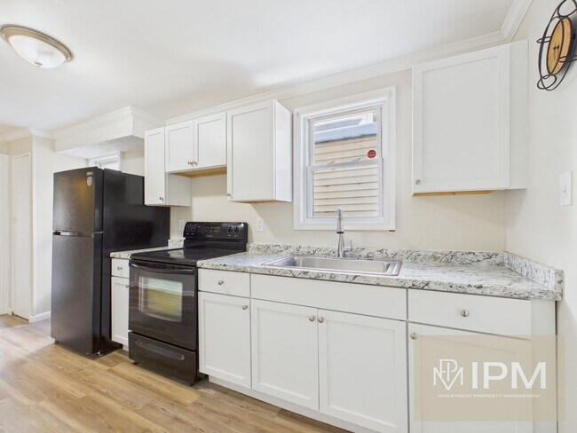 Building Photo - Charming 3 Bedroom, 1 Bath Home in York, Pa!